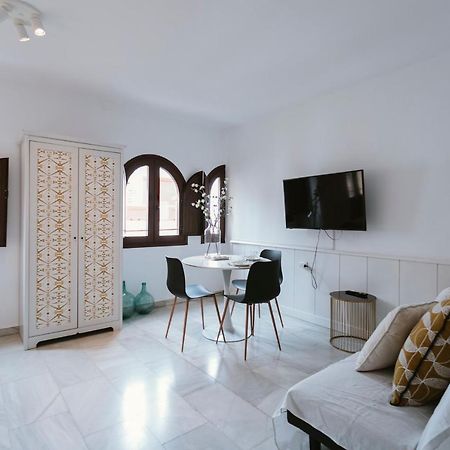 شقة Complete Studio With Terrace - 1Bth- La Giralda إشبيلية المظهر الخارجي الصورة