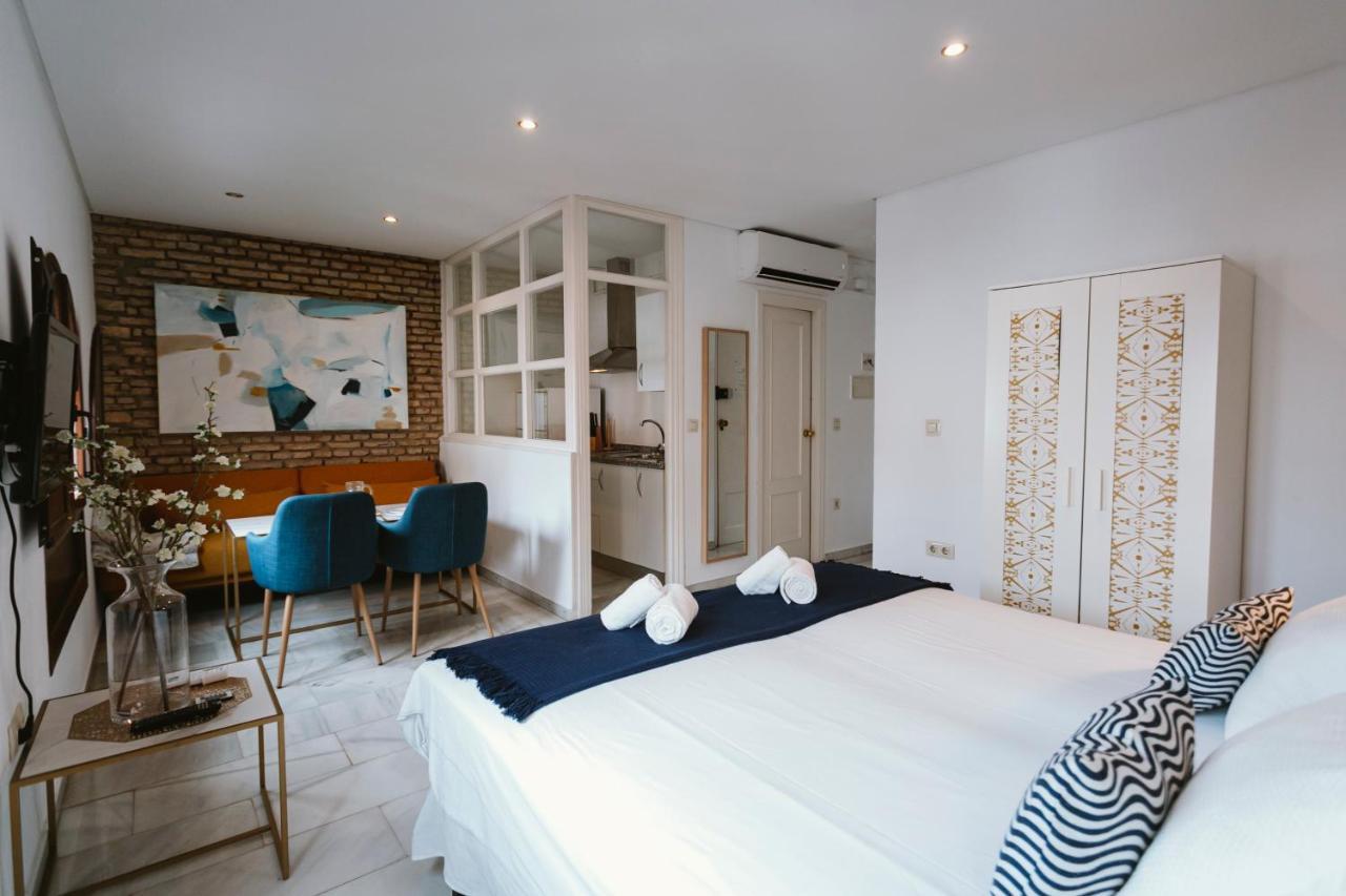 شقة Complete Studio With Terrace - 1Bth- La Giralda إشبيلية المظهر الخارجي الصورة